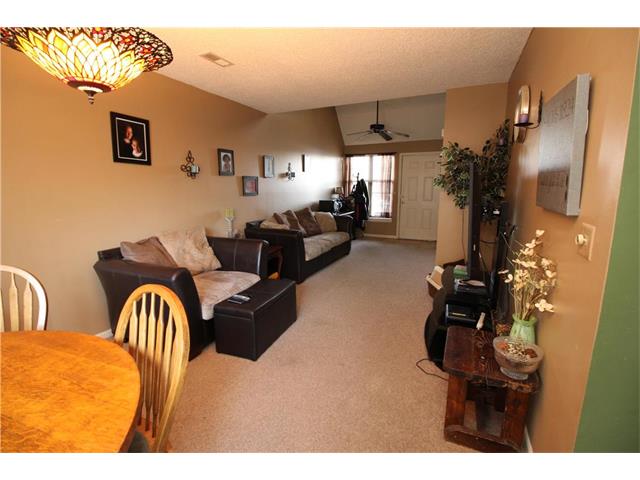 612 E Arthur Street, Liberty, MO 64068