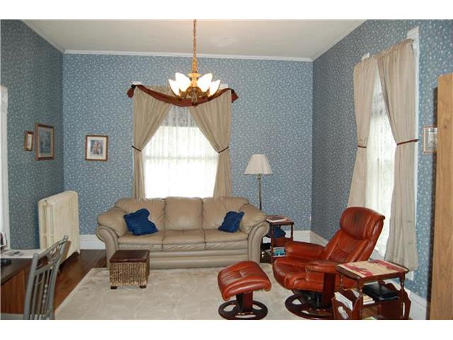 133 Walnut Street, Napoleon, MO 64074