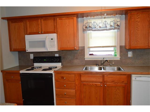710 E 12th Street, Oak Grove, MO 64075