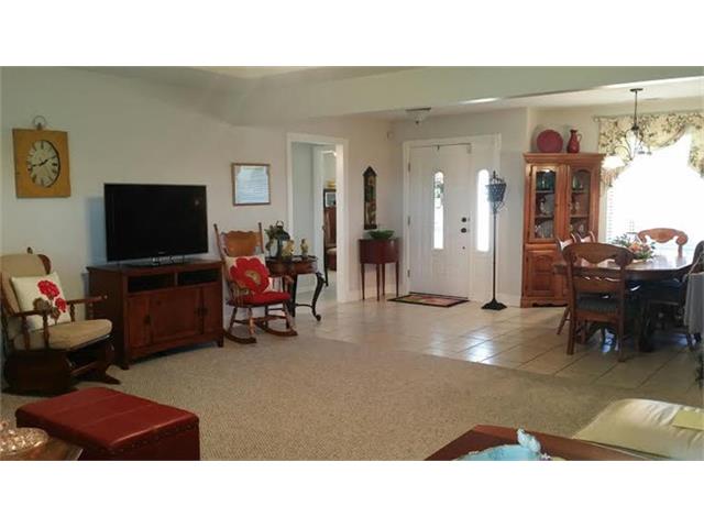 900 SW Bobcat Drive, Oak Grove, MO 64075