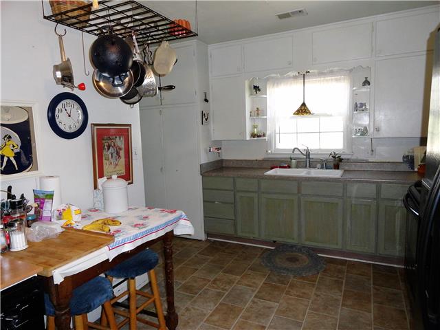 300 E Orchard Street, Odessa, MO 64076