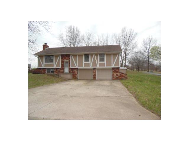 708 W McDowell Street, Odessa, MO 64076