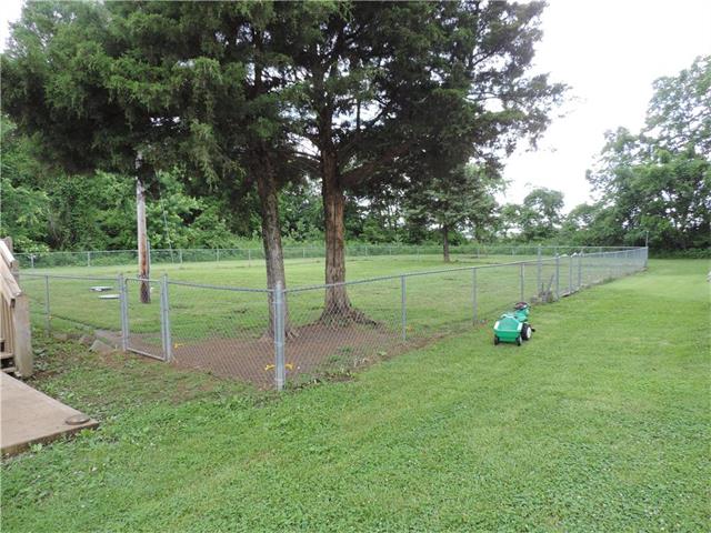 24824 S King Road, Peculiar, MO 64078