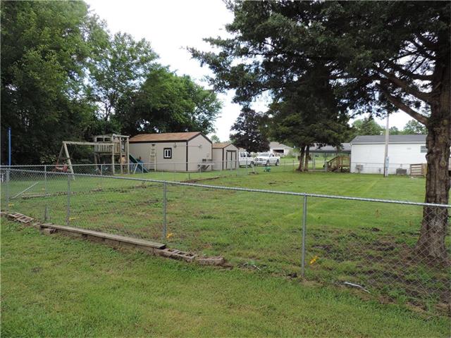 24824 S King Road, Peculiar, MO 64078