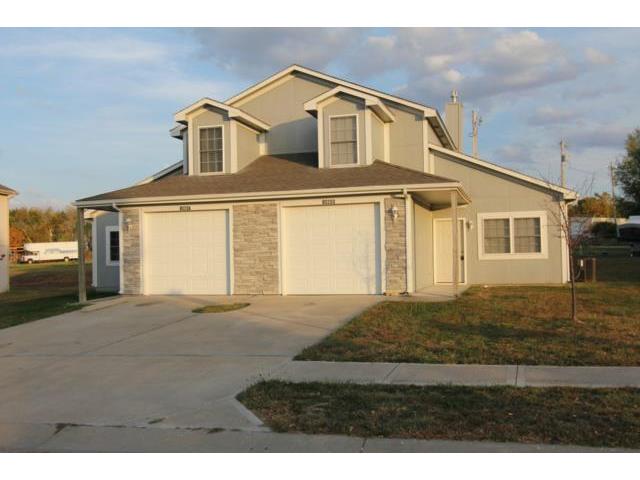 10605 E Maple &amp; 10607 Street, Peculiar, MO 64078