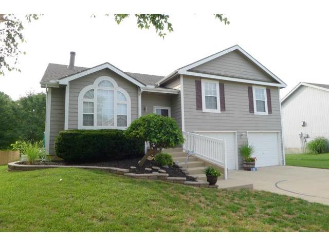 13725 Hunter Dr, Platte City, United States 64079