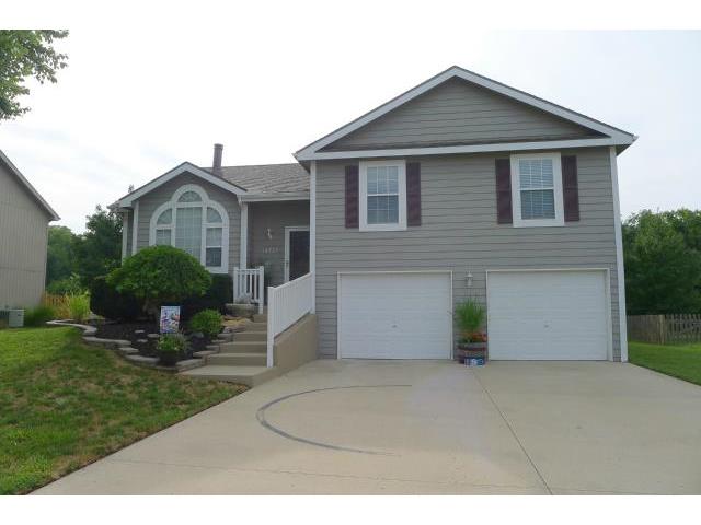 13725 Hunter Dr, Platte City, United States 64079