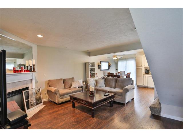 1410 SE Lexington Avenue, Lee's Summit, MO 64081