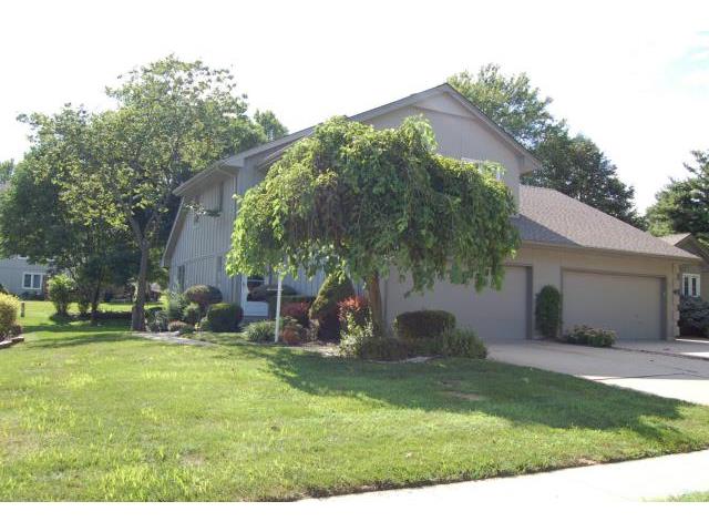 620 NW Timberbrooke Drive, Lee&#039;s Summit, MO 64081