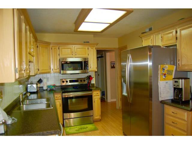 620 NW Timberbrooke Drive, Lee's Summit, MO 64081