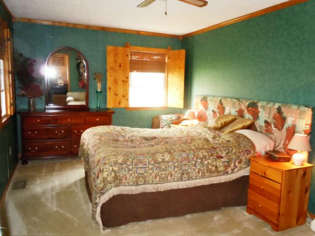 43359 Horn Hill Rd, Richmond, United States 64085