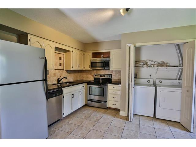 123 NE Greystone Drive, Lee's Summit, MO 64086