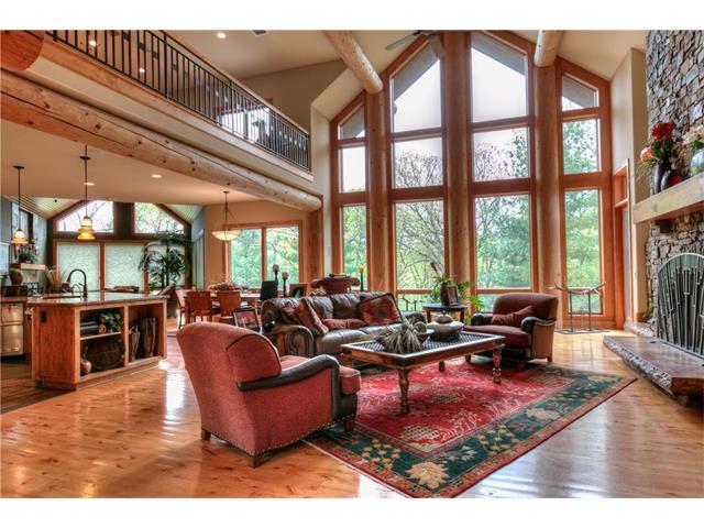 2000 NE 132nd Street, Smithville, MO 64089