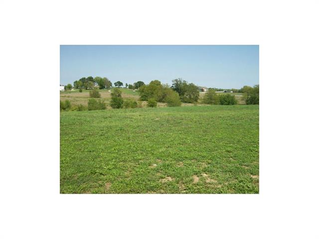 13501 Short Circle, Smithville, MO 64089