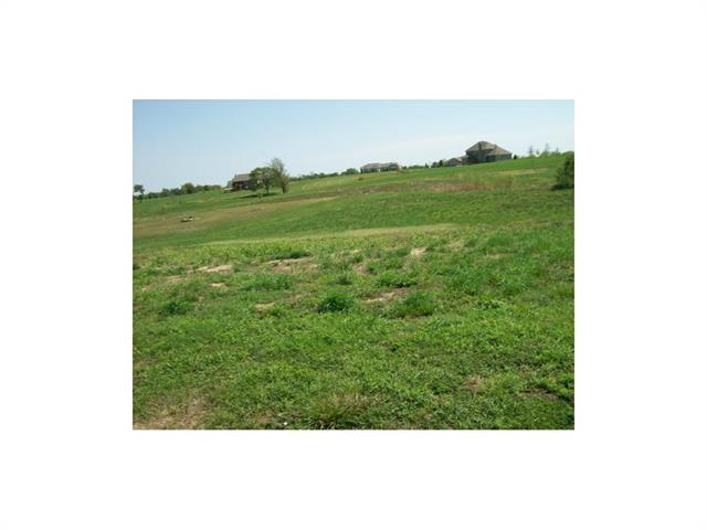 13501 Short Circle, Smithville, MO 64089