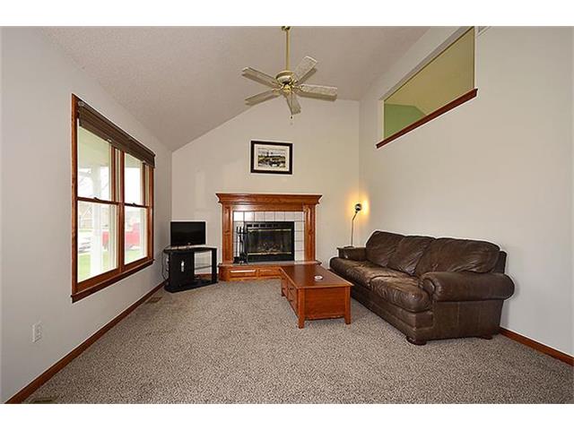 311 Porter Drive, Smithville, MO 64089