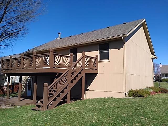 306 Porter Drive, Smithville, MO 64089