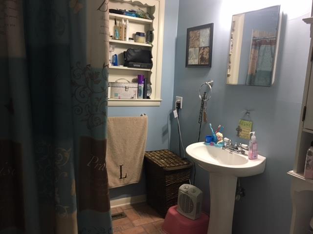 204 E Oak Street, Warrensburg, MO 64093