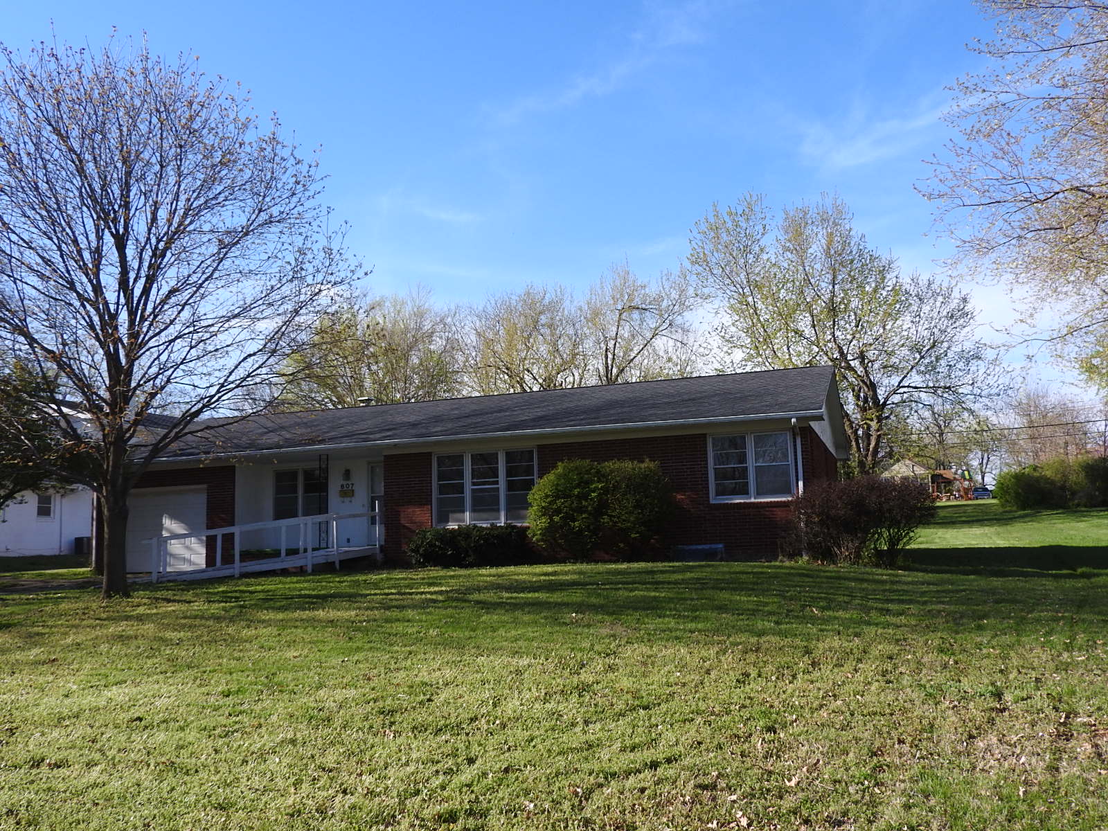 607 Christopher, Warrensburg, MO 64093