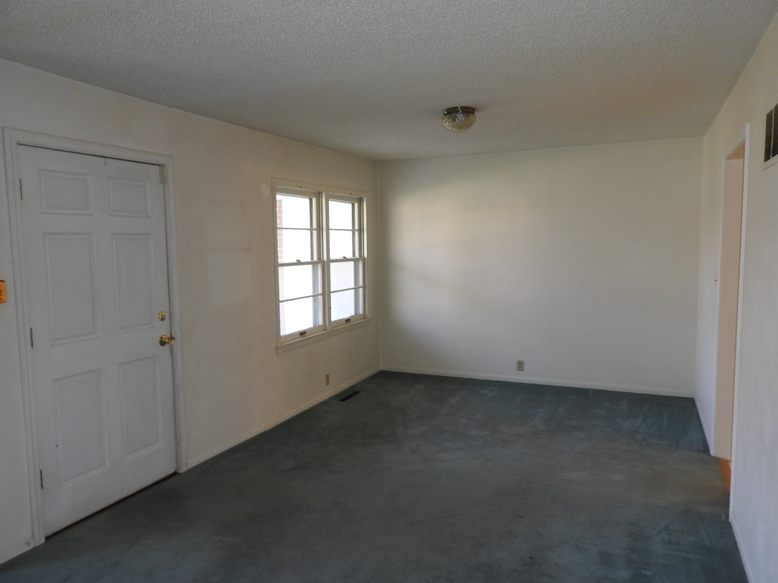 607 Christopher, Warrensburg, MO 64093