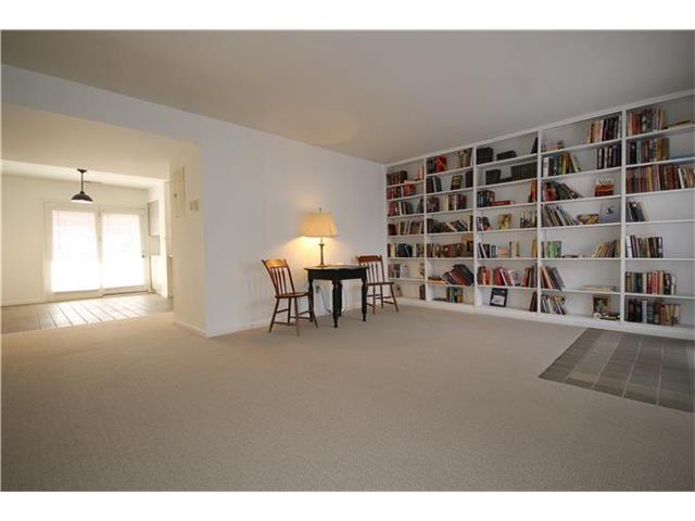 433 W 10TH Street, Kansas City, MO 64105