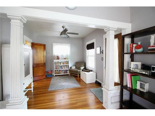 4208 Charlotte St, Kansas City, United States 64110