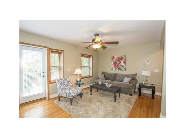 4328 WALNUT Street, Kansas City, MO 64111