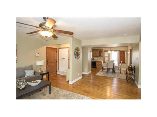 4328 WALNUT Street, Kansas City, MO 64111