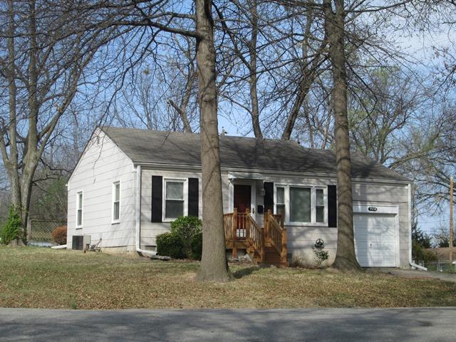 9508 McGee Street, Kansas City, MO 64114