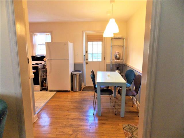 11 E POCAHONTAS Lane, Kansas City, MO 64114
