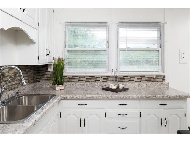 1011 NE 43rd Terrace, Kansas City, MO 64116