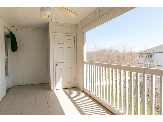 2401 NE 68th Street, Gladstone, MO 64118