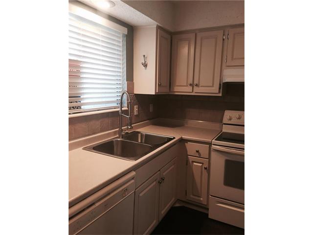 1025 NW 70TH Court, Kansas City, MO 64118
