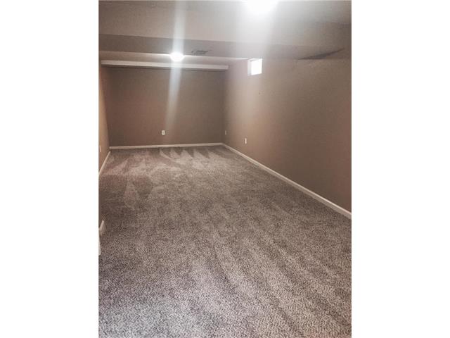 1025 NW 70TH Court, Kansas City, MO 64118