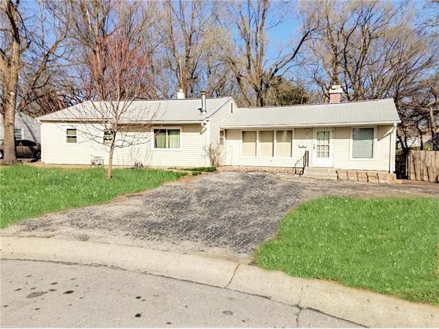5811 N Park Avenue, Gladstone, MO 64118