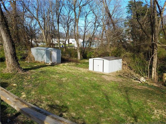5811 N Park Avenue, Gladstone, MO 64118