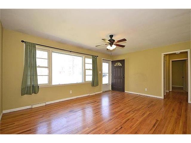 1829 NE 55th Terrace, Kansas City, MO 64118