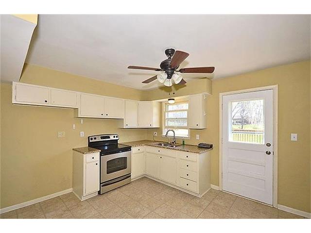 1829 NE 55th Terrace, Kansas City, MO 64118