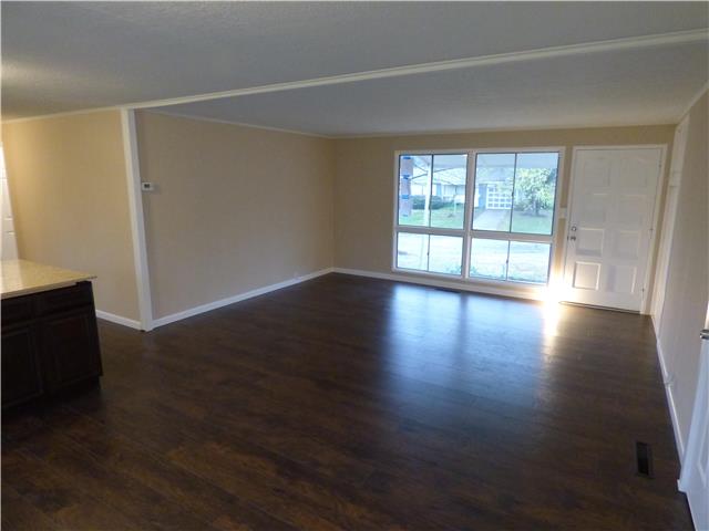 6006 N Forest Avenue, Gladstone, MO 64118