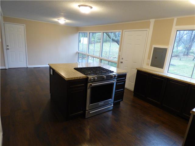 6006 N Forest Avenue, Gladstone, MO 64118