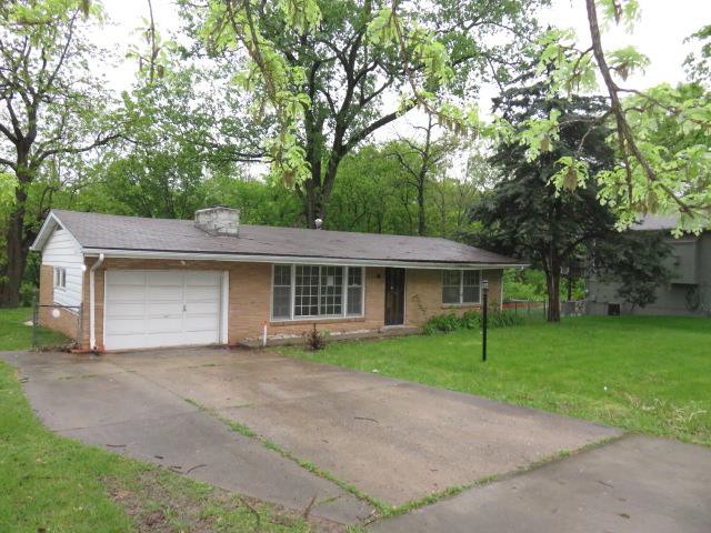 5004 NW NW Old Pike RdGladstone, MO, 64118Clay County
