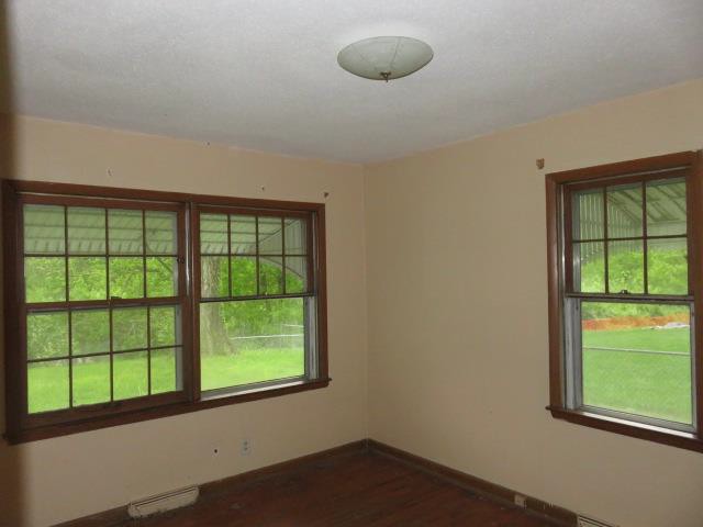 5004 NW NW Old Pike RdGladstone, MO, 64118Clay County