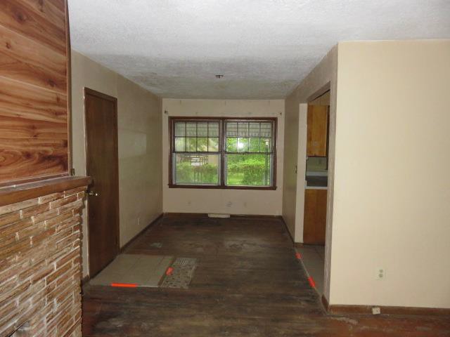 5004 NW NW Old Pike RdGladstone, MO, 64118Clay County