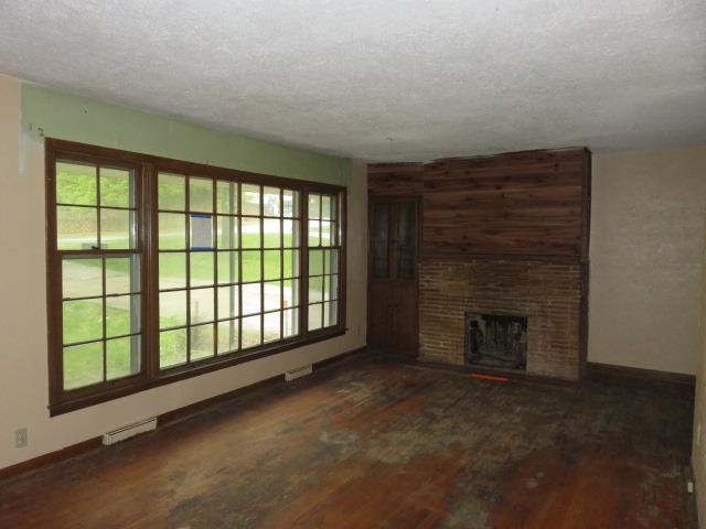 5004 NW NW Old Pike RdGladstone, MO, 64118Clay County