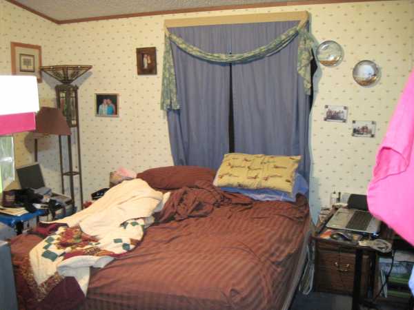 Lakeview Terrace MHP 5709 N. BelleviewKansas City, MO 64118