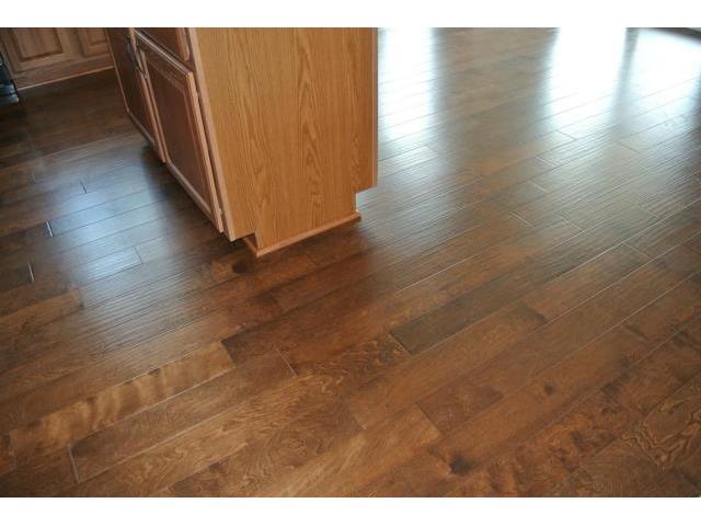 660 NE 66th Street, Gladstone, MO 64118