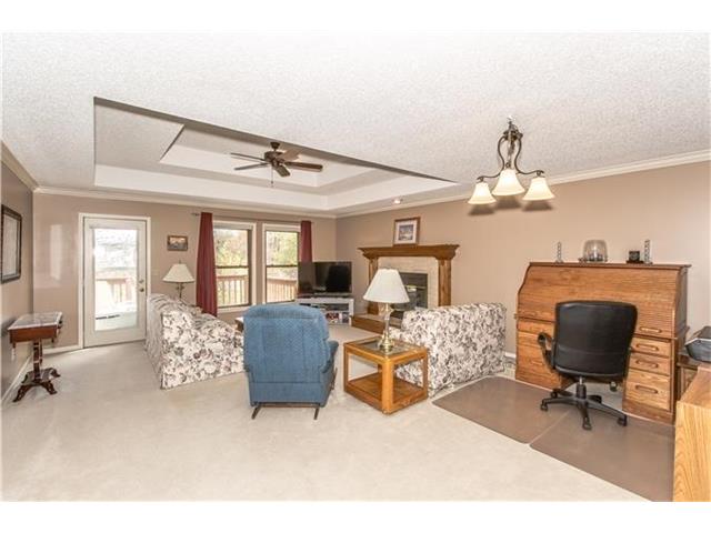 7031 N Garfield Avenue, Gladstone, MO 64118
