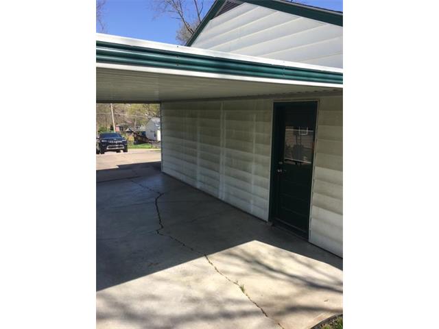 403 E PARK Ave, Claycomo, MO 64119