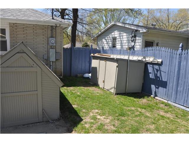 6701 N BELLEFONTAINE Avenue, Gladstone, MO 64119