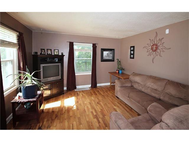 413 Blue Ridge Blvd, Kansas City, MO 64125